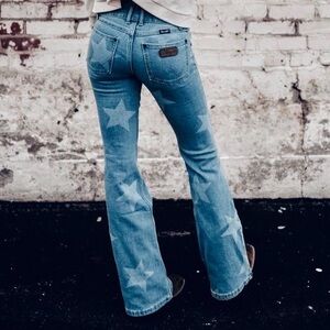 Wrangler Retro Western Women’s Light Wash Stars Jeans Size 26x30